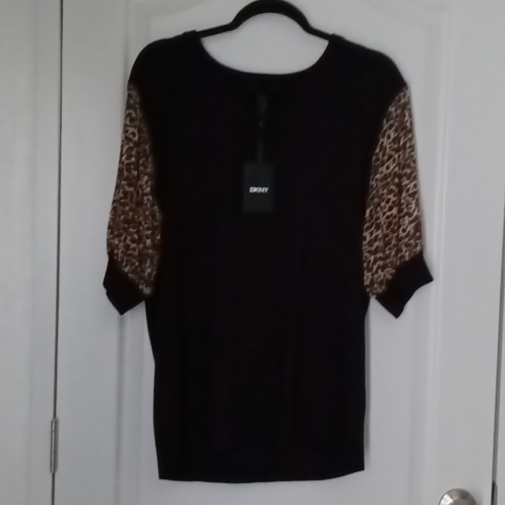 DKNY sweater top
